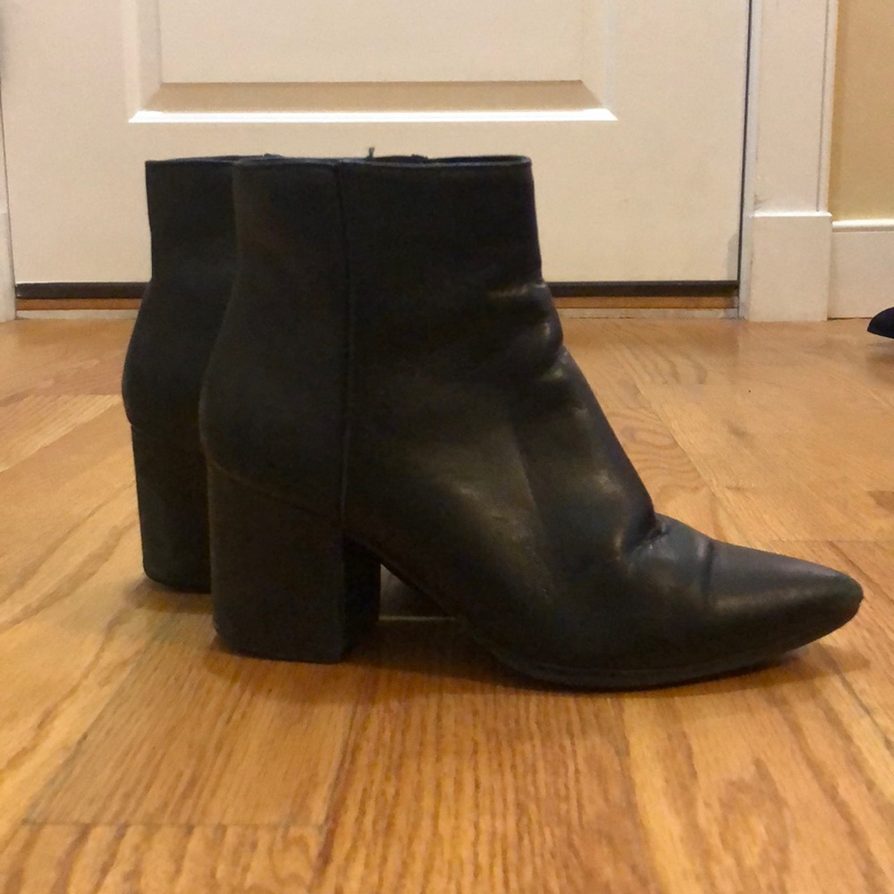 Black pointed toe heel booties